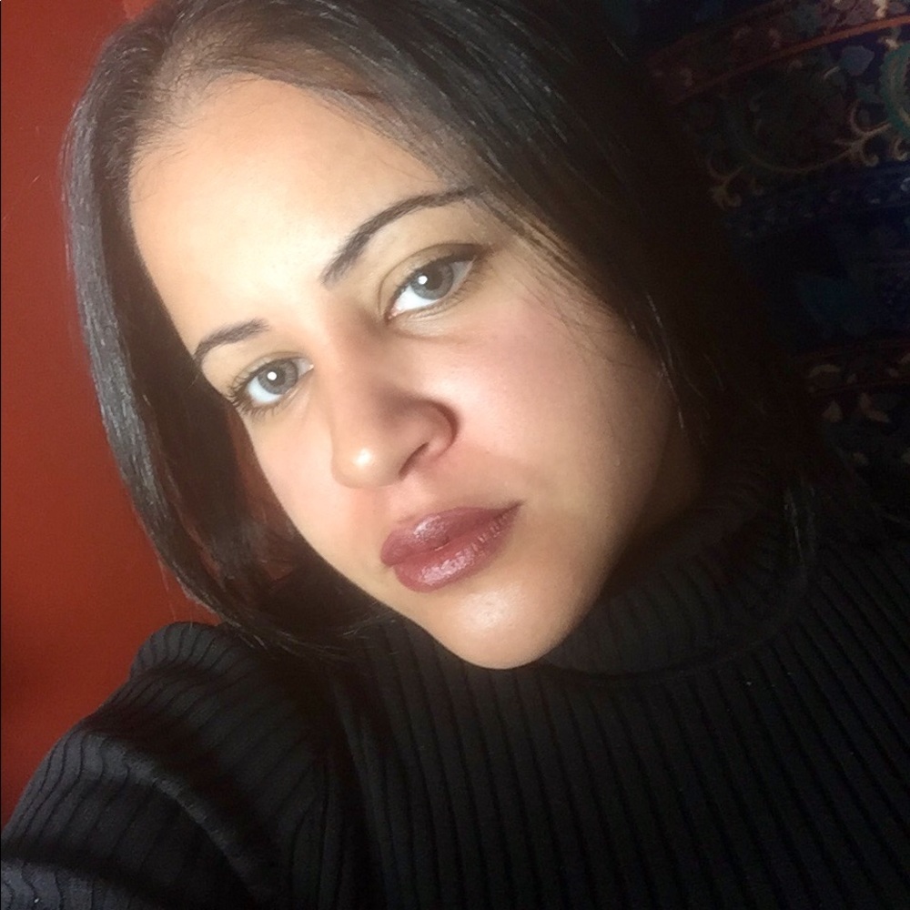 Meet your Posher, Roselina
